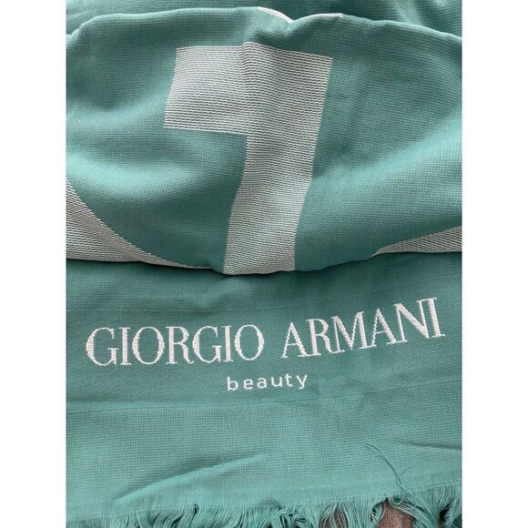 Armani brand towel - Picture 3 of 3